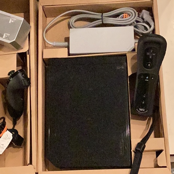 Nintendo Wii Console RVL-101 Console Black & Box - Picture 2 of 15